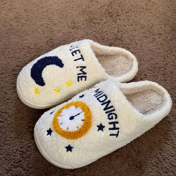 Meet me at midnight TAYLOR SWIFT SLIPPERS Size 9 - Picture 3 of 8
